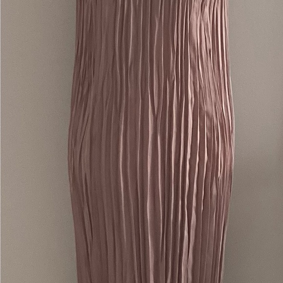 NWT H&M Pleated Maxi Dress, Size XS - Picture 5 of 8